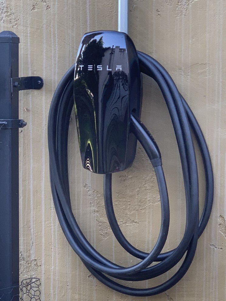 Tesla Wall Connector, exterior wall install