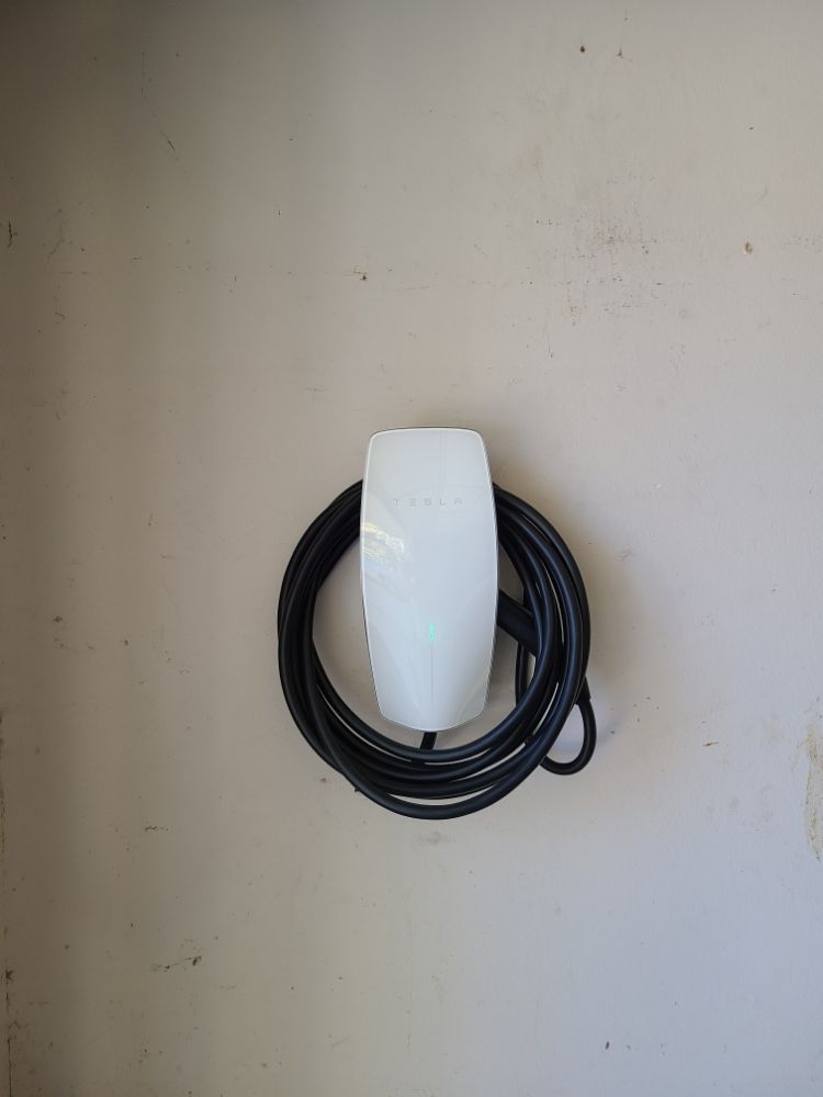 Tesla Wall Connector, garage install